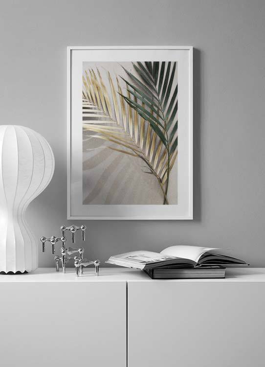 إطار من أوراق ذهبية