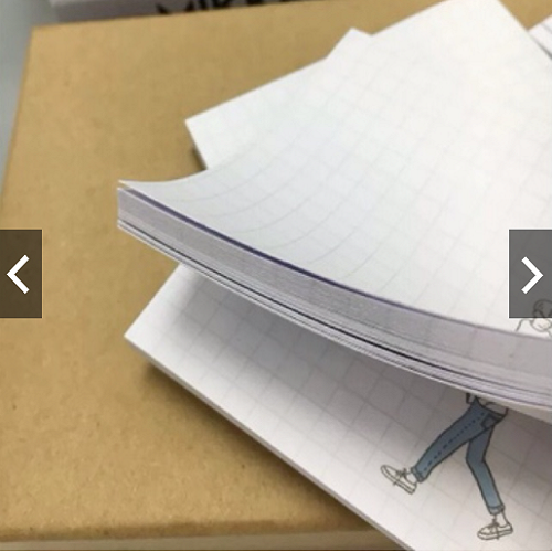 ورق ملاحظات لاصق ذاتي الألوان من إم آند جي تشنغوانغ YS-295، مقاس 76 × 76 مم