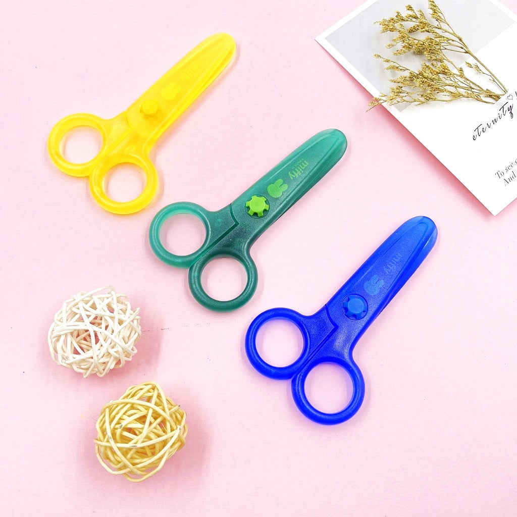 M&G Chenguang labor-saving children's scissors 125mm - No:FSSN2298