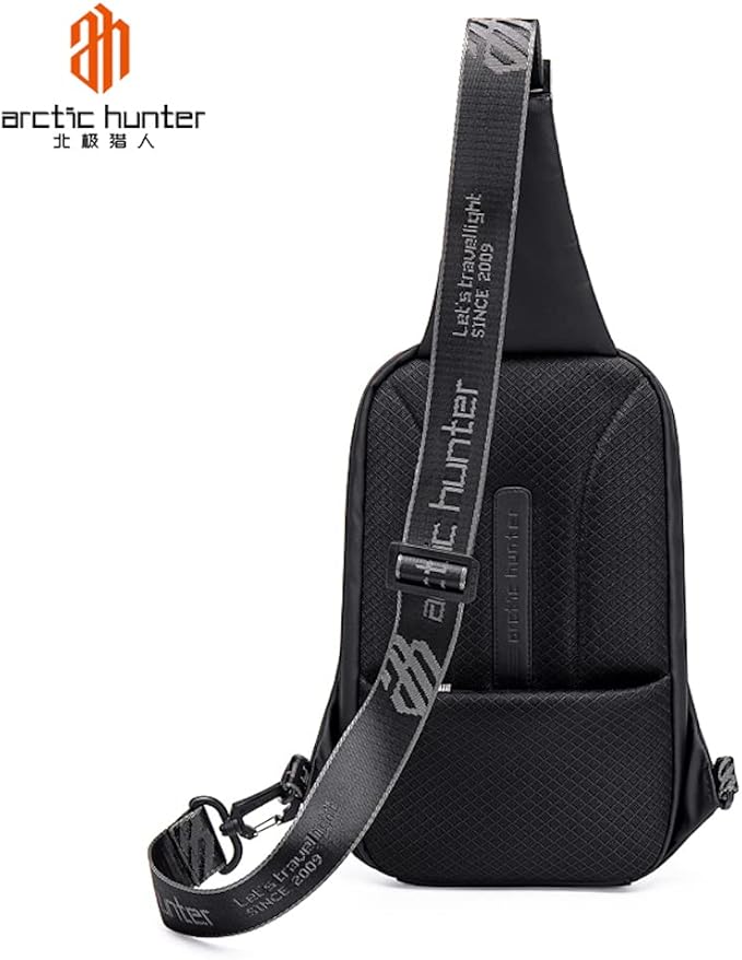 حقيبة صدر مقاومة للماء من نوع Arctic Hunter ذات غلاف صلب ومنفذ شحن USB - أسود - رقم: XB00126