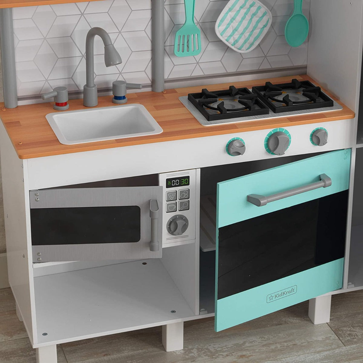 مطبخ لعبة خشبي للأطفال من كيد كرافت - رقم: 53421