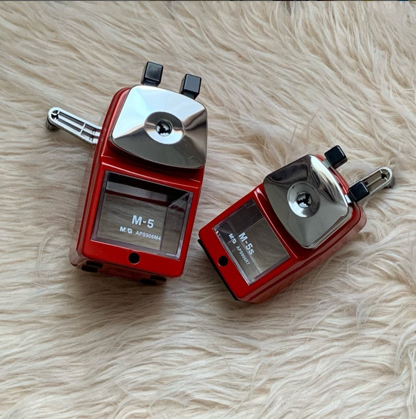 M&G Chenguang Metal Hand-cranked Pencil Sharpener Manual Pencil - No:APS906R7