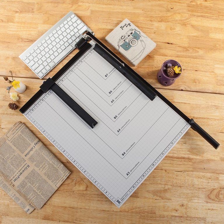 M&G Chenguang Manual A3 Paper Cutter & Trimmer with Precision Grid and Safety Guard - No: ASSN2203