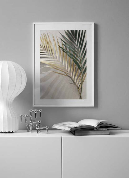 إطار من أوراق ذهبية 