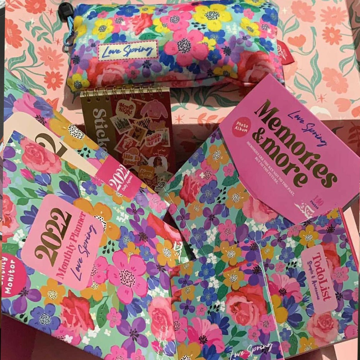 Mofakera Set of Year gift box for 2022 - ( Love Spring )