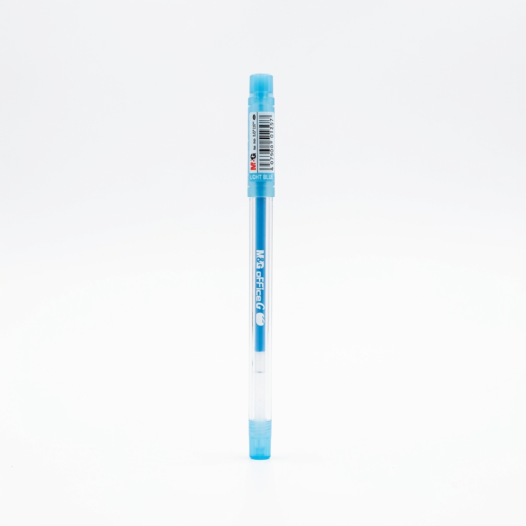 M&G Office G 0.5mm light blue gel pen No.13271 studio white background