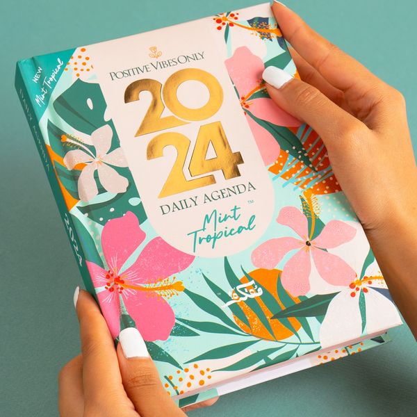 Mofakera Calendar Mint Tropical Year Gift Box 2024