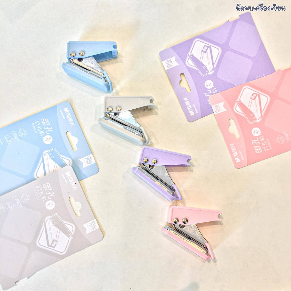 مثقب ورق مكتبي صغير من إم آند جي تشنغوانغ - قطعة واحدة - رقم: ABS916Z1