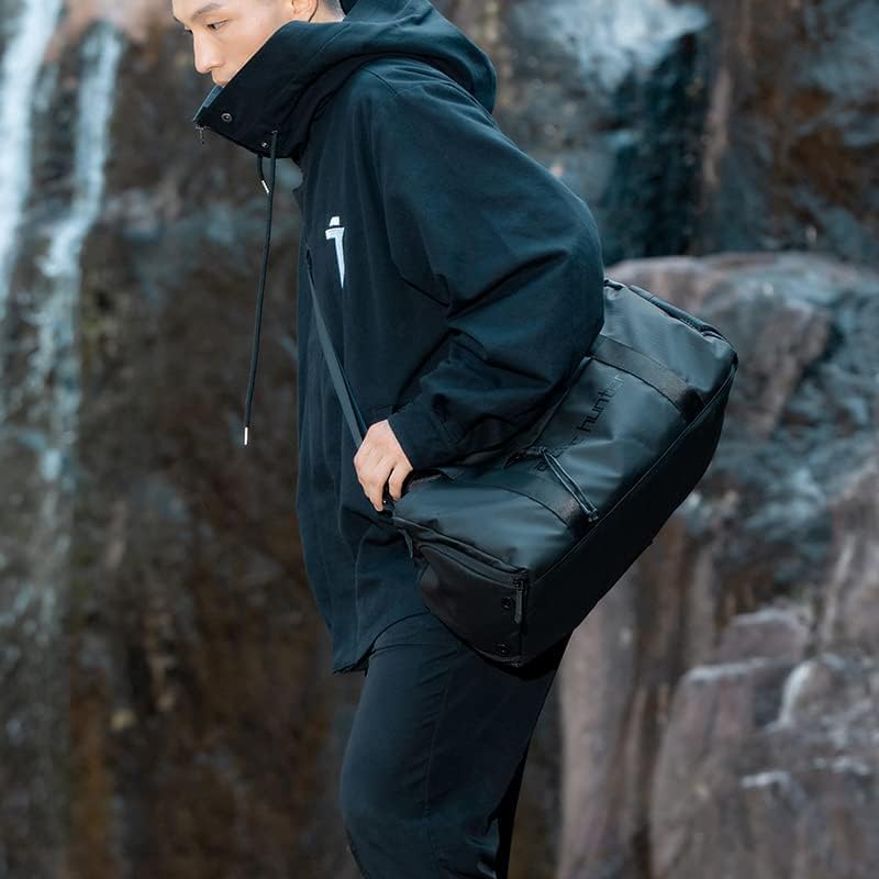 حقيبة سفر رياضية مقاومة للماء من آركتيك هانتر، لون أسود - رقم: LX00537