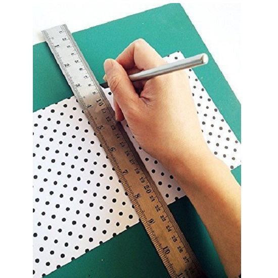 Keep Smiling Metal Detail Pen Knife with 5 Interchangeable Sharp Blades - No:I0078