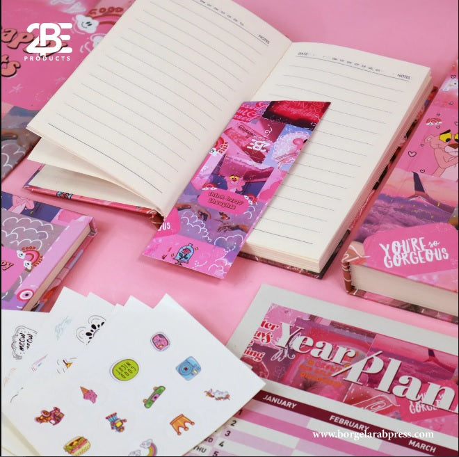 BORG EL-ARAB Pinky Calendar Gift Box 2023 -  Agenda 2023