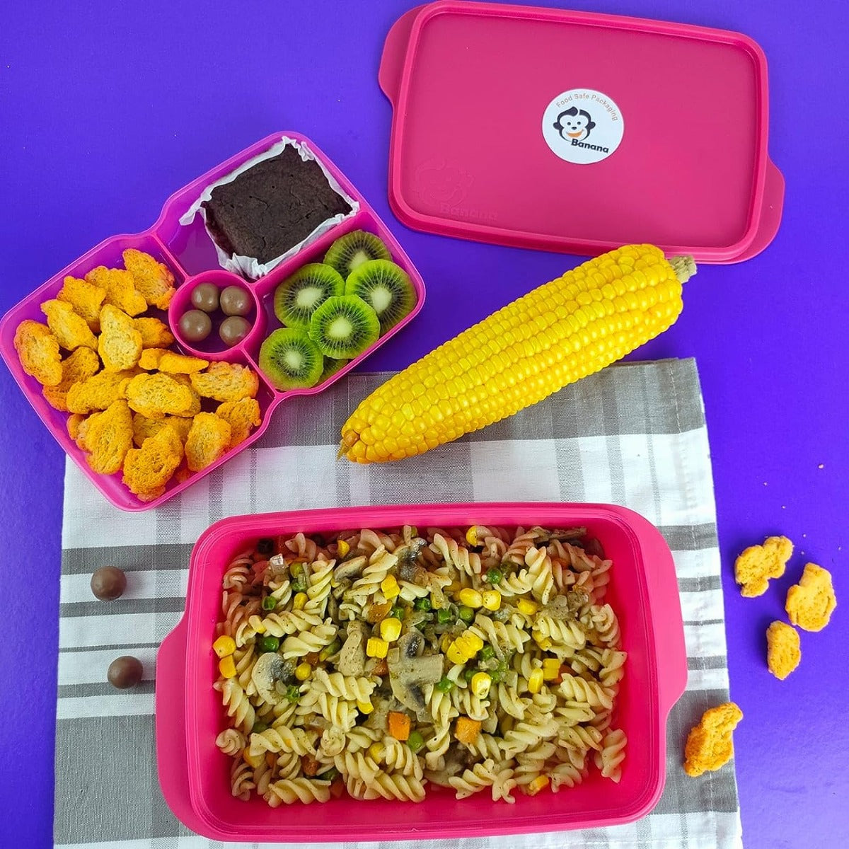 علبة غداء على شكل موز سعة 1.5 لتر من دورين مع فواصل - فوشيا