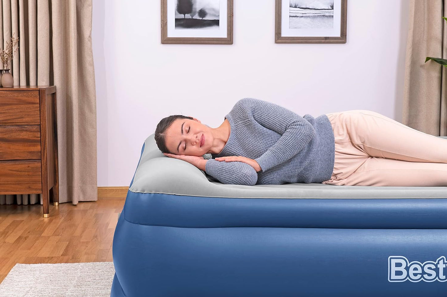 Bestway Double inflatable mattress 203x193x56 cm, with integrated pump - No:67692