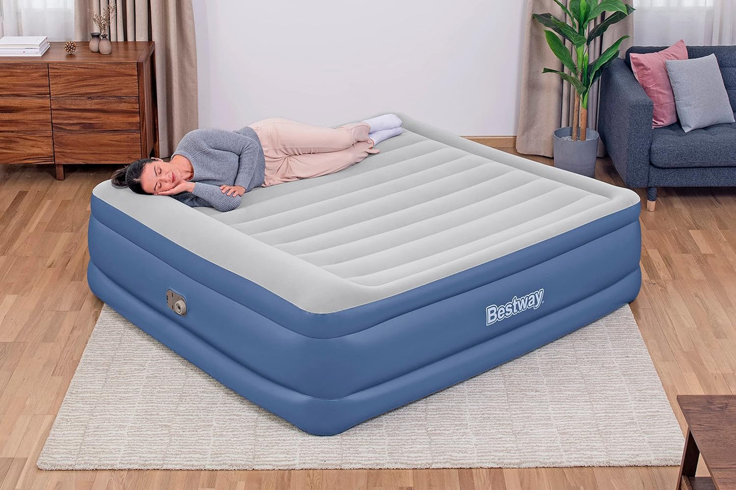 Bestway Double inflatable mattress 203x193x56 cm, with integrated pump - No:67692