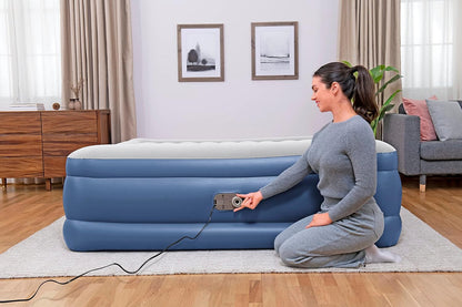 Bestway Double inflatable mattress 203x193x56 cm, with integrated pump - No:67692