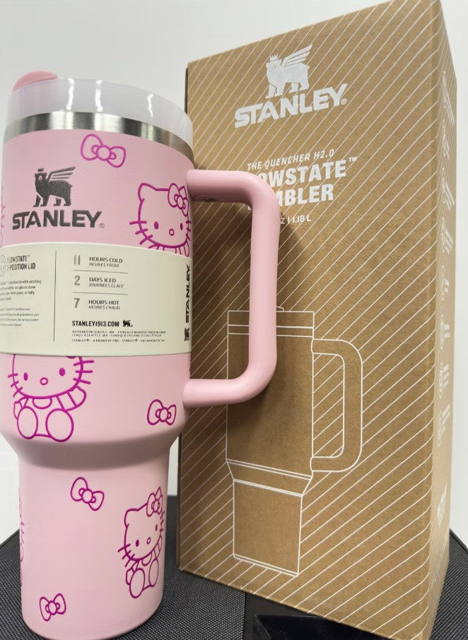 Stanley x Hello Kitty Quencher H2.0 40 oz (1.18L) Insulated Tumbler with Handle & Straw Lid – Pink Edition