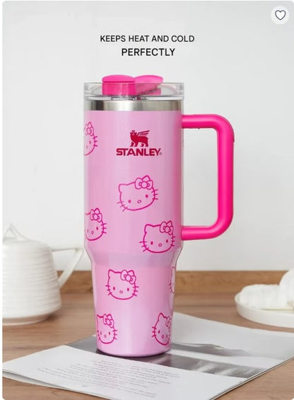 Stanley x Hello Kitty Quencher H2.0 40 oz (1.18L) Insulated Tumbler with Handle & Straw Lid – Pink Edition