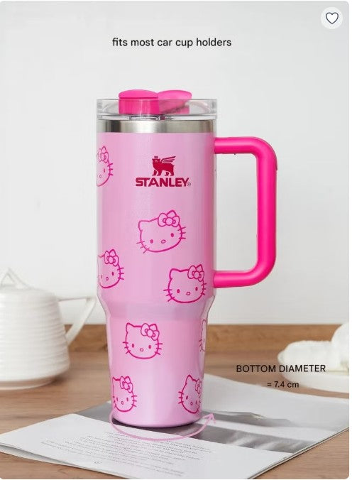 Stanley x Hello Kitty Quencher H2.0 40 oz (1.18L) Insulated Tumbler with Handle & Straw Lid – Pink Edition