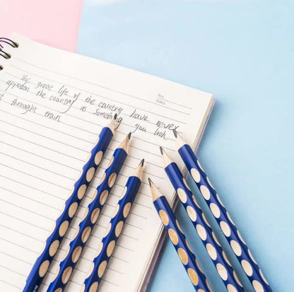 M&G Chenguang umbo Triangular Grooved Pencil (2B) Ergonomic Hole Design Pencil Grip Practicing for School Students, Beginners 2B- 1pcs - No: AWPQ0915