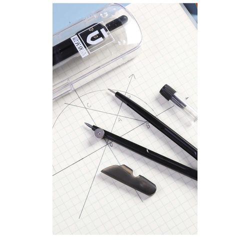 بوصلة معدنية فاخرة من إم آند جي تشنغوانغ، لون أسود مطفي نقي - رقم: ACS90884