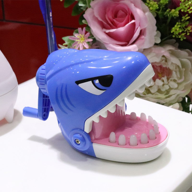 M&G SUPER SHARK Pencil Manual Sharpener - No:APS95694