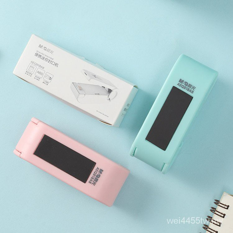 M&G The morning mini sealing machine household hand pressure - No:AEQ918A8
